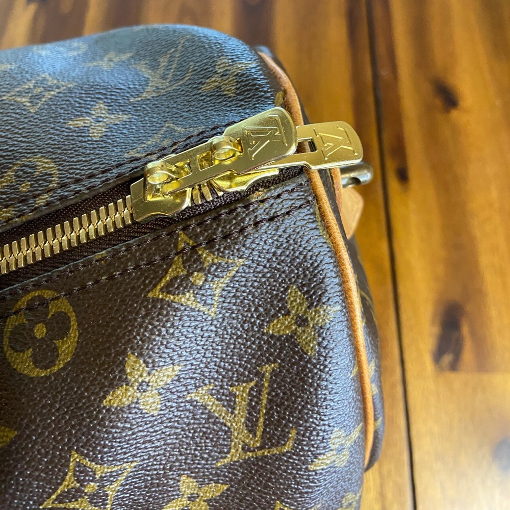 Louis Vuitton Keepall 50 Monogram Duffle Bag - Picture 9 of 16